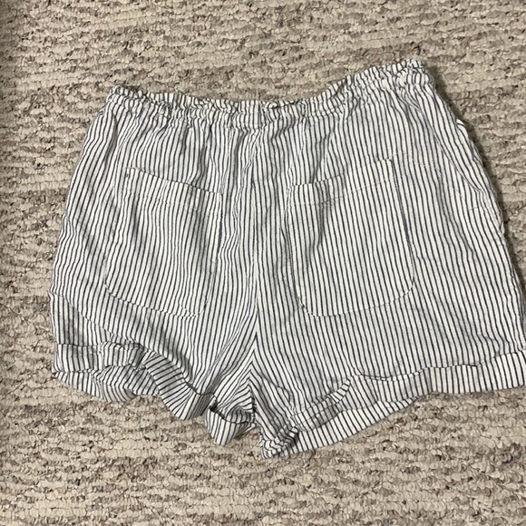 Striped Thread and Supply shorts - Picture 4 of 4